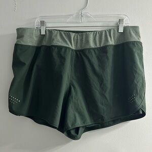 Avila lined running shorts